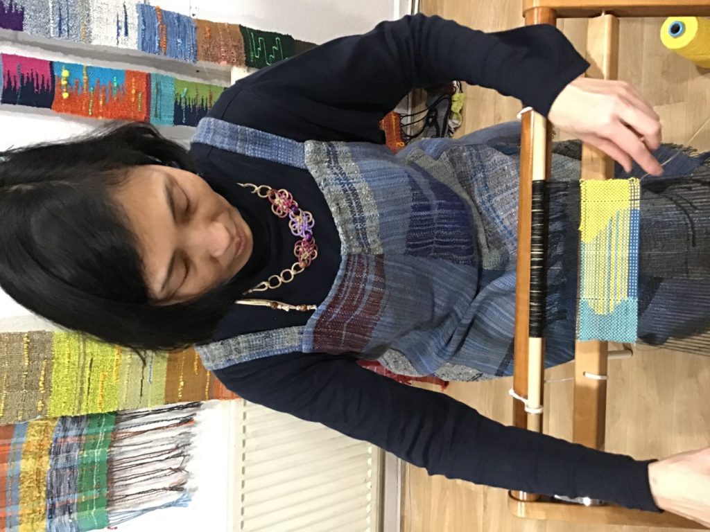Mihoko weaving