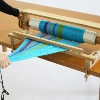 Tabletop beaming and threading holder
